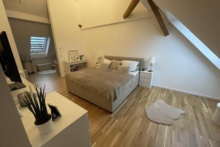 Galeriewohnung mit Charme - großes Schlafzimmer mit Platz für einen Bürobereich - Villingen-Schwenningen Kopsbühl