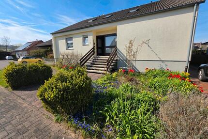 Schöne ruhige 3 Zimmer Wohnung in Zweifamilienhaus zu vermieten - Dransfeld