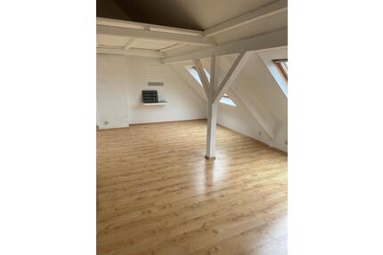 2-Zimmer Dachgeschosswohnung mit Balkon & Weitblick 74qm - Osnabrück
