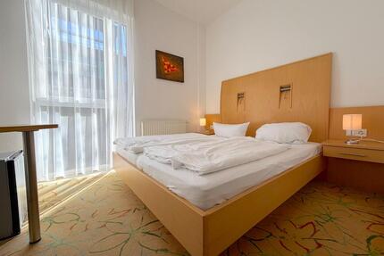 Modernes Doppelzimmer | Karlsruhe-Neureut (76149) | All-Inclusiv