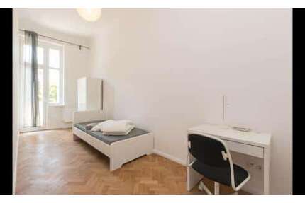 WG-Zimmer in Berlin 625,00 € 15 m²