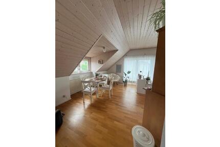 2 12 Zimmer DG Wohnung 53m2 - 820,00&nbsp;EUR Kaltmiete, ca.&nbsp; 53,00&nbsp;m&sup2; in Neckartailfingen (PLZ: 72666)