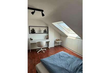 WG-Zimmer in Düsseldorf 899,00 € 25 m²