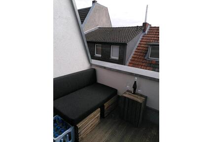 2-ZIMMER-MAISONETTE mit Balkon und 40 qm Dachterrasse - Köln Rodenkirchen