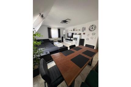 Geräumige 4-Zimmer Wohnung, 105m², ruhige Lage in 91589 Weinberg - Aurach