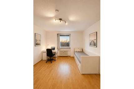 WG-Zimmer in Augsburg 595,00 € 25 m²