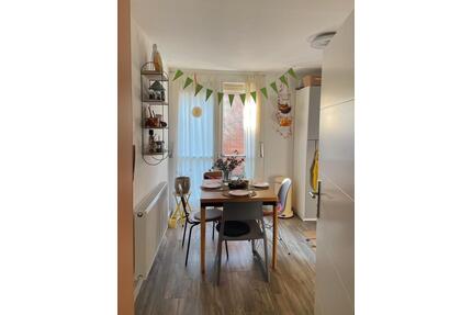 Helle 3-Zimmer Wohnung über mehrere Ebenen mit Terrasse, EBK & Ta - Stuttgart Luginsland