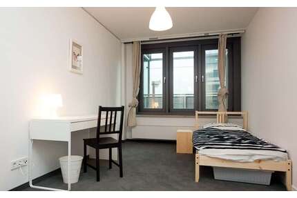 WG-Zimmer in Frankfurt am Main 675,00 € 15 m²