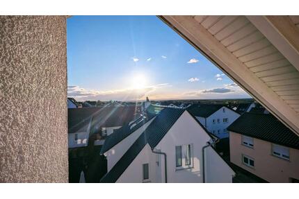 Helle 1,5-Zimmer Dachgeschosswohnung mit großem Badezimmer - Rauenberg