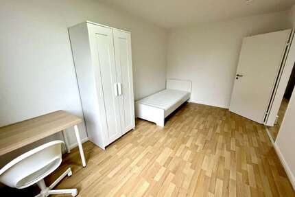 WG-Zimmer in Düsseldorf 619,00 € 15 m²