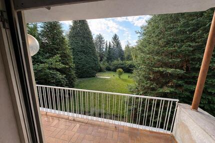 WG-Zimmer im EG – ruhige Lage & Bahnhof fußläufig – reine Frauen- - Karlstein am Main