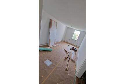 4.OG, 50m², 2 Zimmer + Lager. 700 € kalt + 150 € Nebenkosten - Offenbach am Main Buchrain