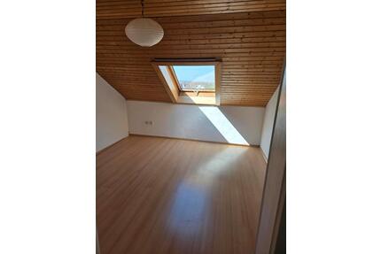 80m² 4-Zimmer DG Watzenborn-Steinberg (Pohlheim)
