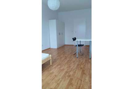 WG-Zimmer in Berlin 680,00 € 17 m²