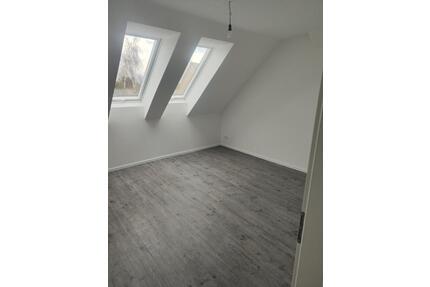 2 Zimmer DG Wohnung zu vermieten - Sulingen