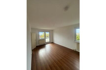 2-RW - ideal für Singles, junge Paare, Studenten,- Balkon - Magdeburg Alt Olvenstedt