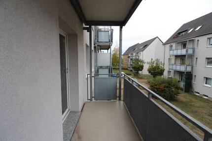 3 Zimmer suchen Nachmieter! - 488,00&nbsp;EUR Kaltmiete, ca.&nbsp; 74,90&nbsp;m&sup2;&nbsp;Wohnfl&auml;che in Dessau-Roßlau (PLZ: 06847) West