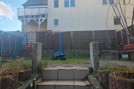 4 zimmer wohnung mit Garten - 850,00&nbsp;EUR Kaltmiete, ca.&nbsp; 120,00&nbsp;m&sup2; in Rottenburg am Neckar (PLZ: 72108)