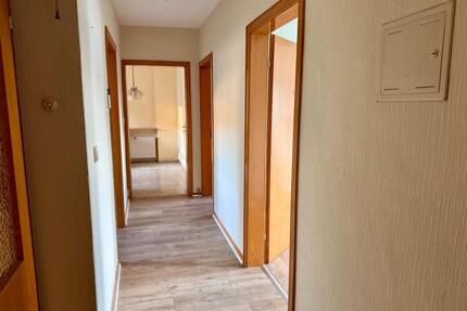 Schöne 4 Zimmer Wohnung mit Einbauküche und Dachterrasse in Kirn