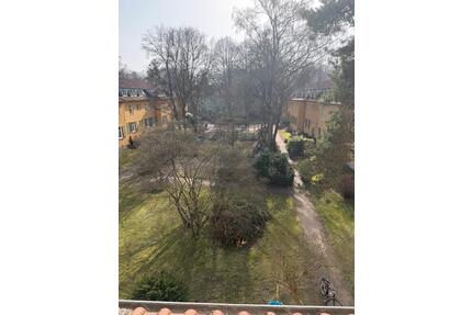 3-Zimmerwohnung im Dachgeschoss, teilmöbliert, Hamburger Westen