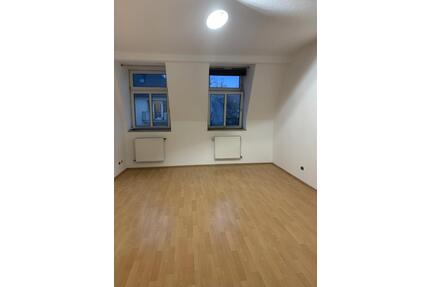 WG Zimmer Schwabing - 650,00&nbsp;EUR Kaltmiete, ca.&nbsp; 30,00&nbsp;m&sup2; in München (PLZ: 80801) Schwabing-Freimann