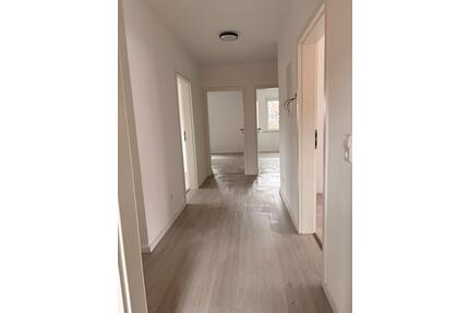 4 Zimmer Wohnung - 1.200,00&nbsp;EUR Kaltmiete, ca.&nbsp; 100,00&nbsp;m&sup2; in Bisingen (PLZ: 72406)