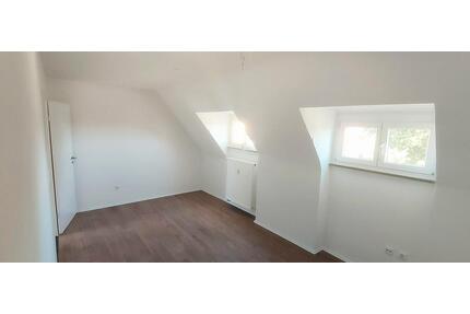 Renovierte, helle 2-Zimmer Wohnung mit Wohnküche - Stuttgart Bad Cannstatt