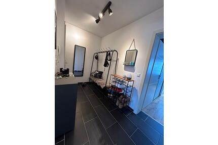 UNTERMIETE Möblierte 2-Zimmer Wohnung mit Balkon in Mannheim