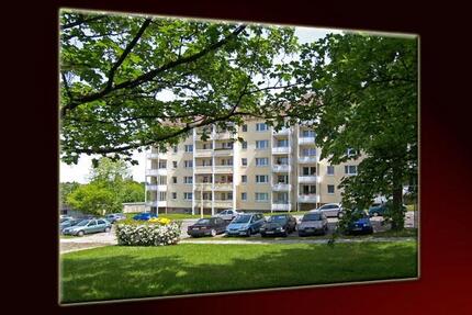 Großer Balkon... Laminat... frisch gemalert... - Chemnitz Kapellenberg