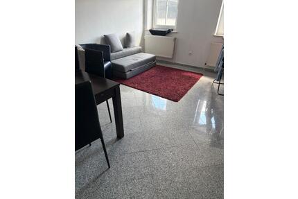 Helle und ruhig WG Sublet - 480,00&nbsp;EUR Kaltmiete, ca.&nbsp; 25,00&nbsp;m&sup2; in Bayreuth (PLZ: 95448) Bernecker Straße / Insel / Riedelsberg