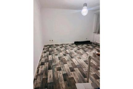 Ein Zimmer zu vermitten.. WG - 450,00&nbsp;EUR Kaltmiete, ca.&nbsp; 55,00&nbsp;m&sup2; in Bremen (PLZ: 28329) Hemelingen