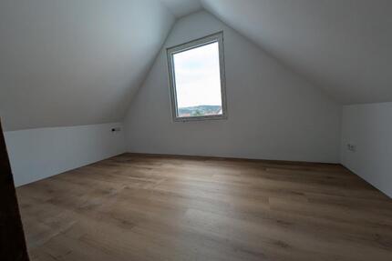 2 Zimmerwohnung NEU RENOVIERT zu vermieten (auch WG geeignet) - Stuttgart Hedelfingen