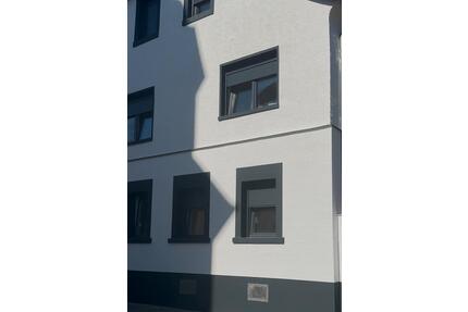 2 Zimmer Wohnung komplett neu saniertrenoviert zu vermieten - Erlensee