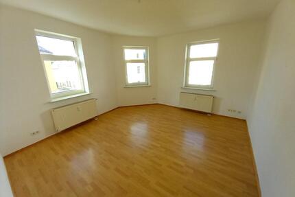 frisch renovierte 3-Zimmer Wohnung im 1. OG in der Grundstraße, Werdau