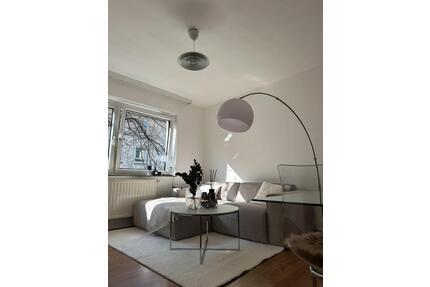 ZWISCHENMIETE 1.4.-31.08.2026 | 2 Zimmer mit Balkon mitten in RÜ - Essen Stadtbezirk II