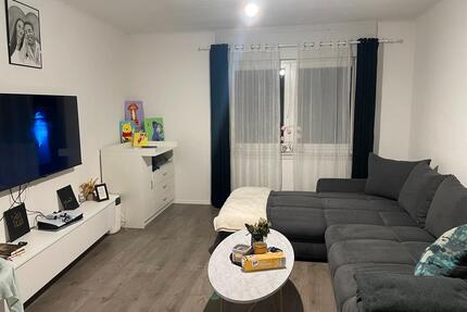 2 Zimmer Küche und Badezimmer Wohnung mit Balkon - Neunkirchen