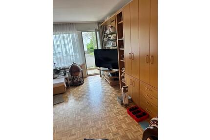 schöne, WG geeignete 3 Zimmer Wohnung in Köln Weiden