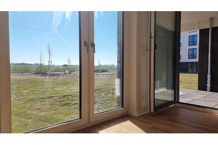 KEINE ANRUFE - nur schriftliche Anfragen: 4 Zimmer - 2 Bäder - Terrasse - Wiesenblick - Tiefgarage SB1 Whg. 1 - Braunschweig Heidberg-Melverode