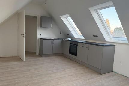 Frisch modernisierte 2,5-Zimmer Dachgeschosswohnung - Lüneburg