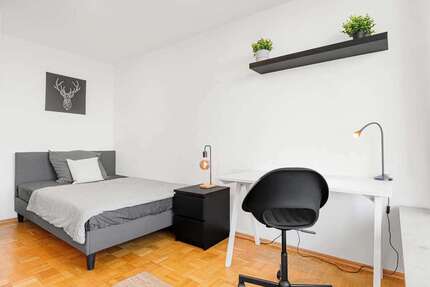 WG-Zimmer in München 990,00 € 13 m²