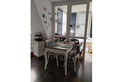 Zur Untermiete 2-Zimmer Dachgeschoss-Wohnung, möbliert - Berlin Neukölln