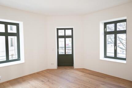 Erstbezug nach Kernsanierung - Helle 2-Raum-Wohnung mit Balkon & Küche - WE04 - Leipzig Ost