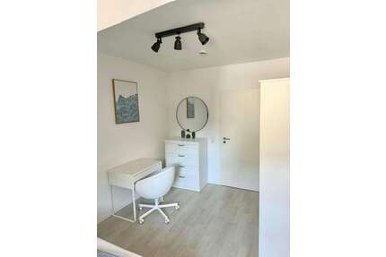 WG-Zimmer in Düsseldorf 899,00 € 20 m²