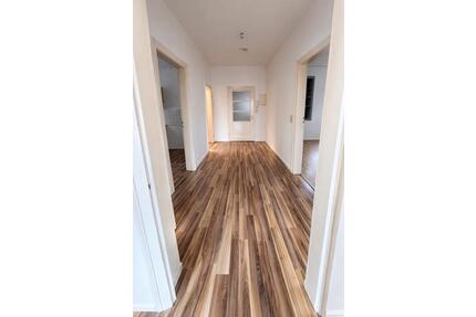 Helle 3-Zimmer Wohnung | 89 m2 | Bad saniert | EBK inkl. | Garten - Blomberg