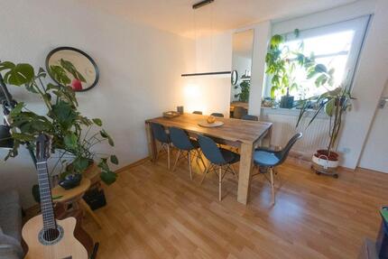 Helle 4-Zimmer Maisonette-Wohnung mit Balkon in Warmbronn - Leonberg