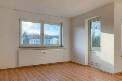 2,5 Zimmer Wohnung mit Balkon, Küche, Diele, Bad - Essen Stadtbezirk VI