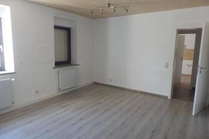 Sonnige schöne sanierte 2 Zimmer Wohnung - Chemnitz Röhrsdorf