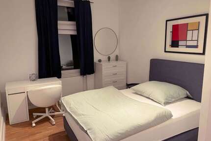 WG-Zimmer in Frankfurt am Main 899,00 € 15 m²