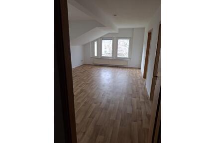freundliche & helle 2-Zimmer Dachgeschosswohnung - Hemer