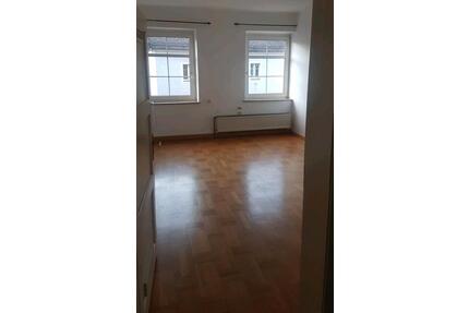 3 ZIMMER WOHNUNG WALDSASSEN AB AUGUST FREI